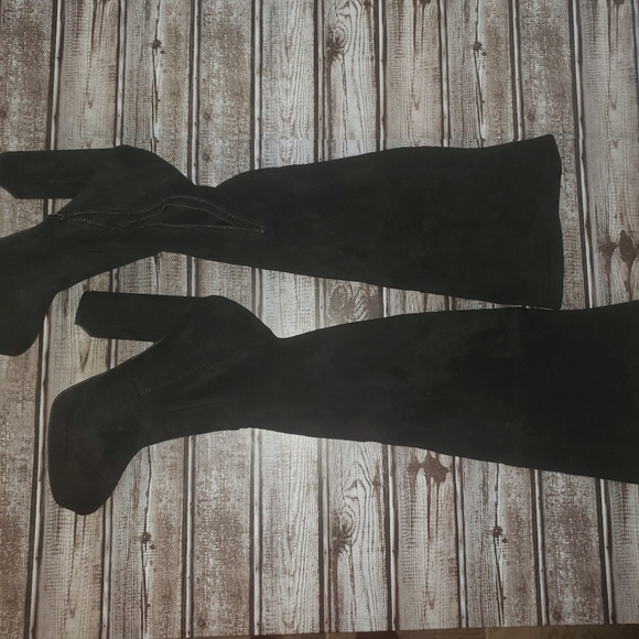 Forever 21 Black Knee High Boots - Picture 1 of 5